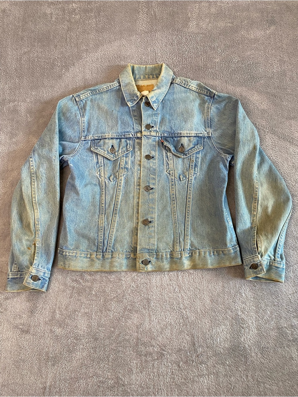 VTG Levi's Light-Wash Denim Trucker Jacket Sz 44 Red Tab 80s-90s Distressed Worn